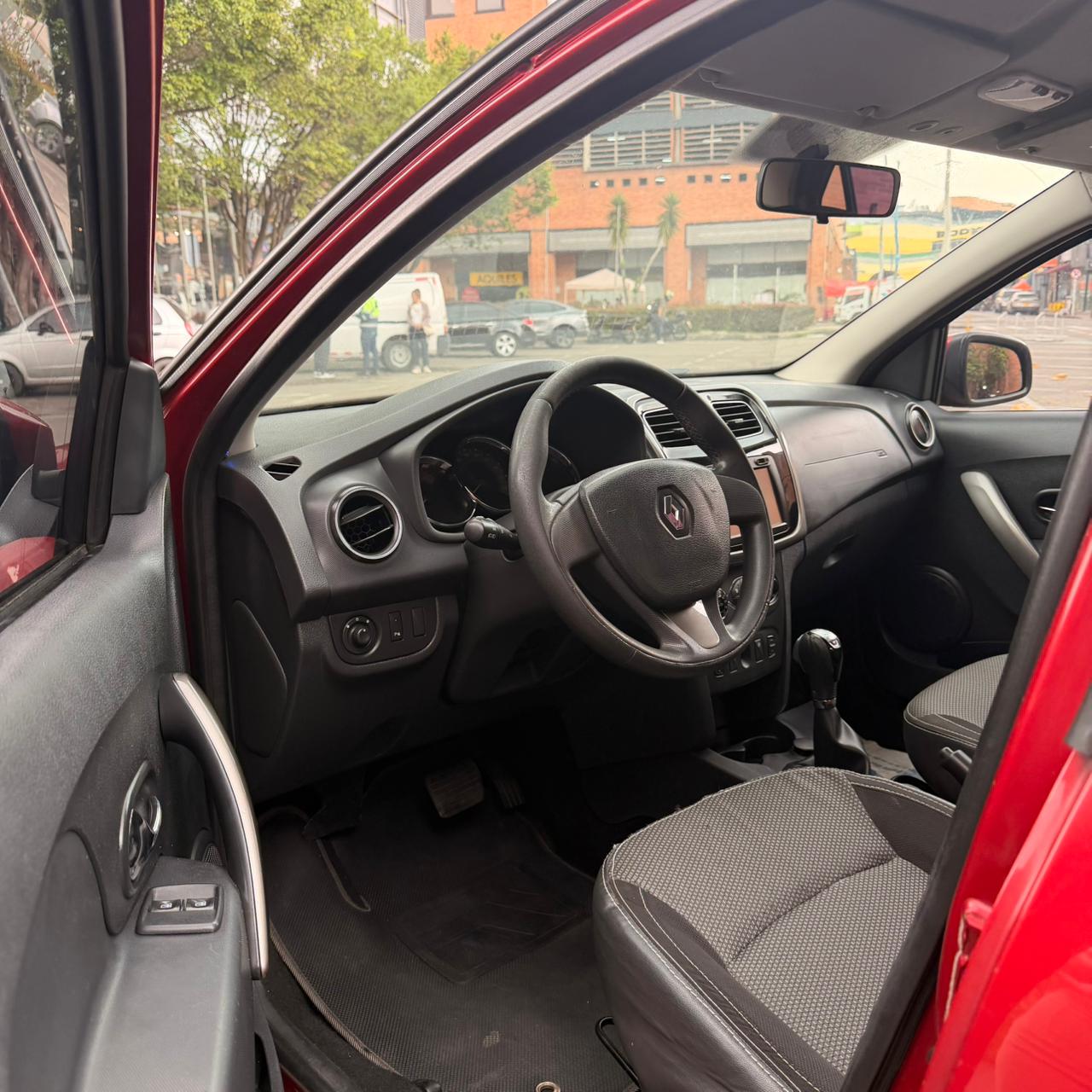 RENAULT LOGAN PRIVILEGE