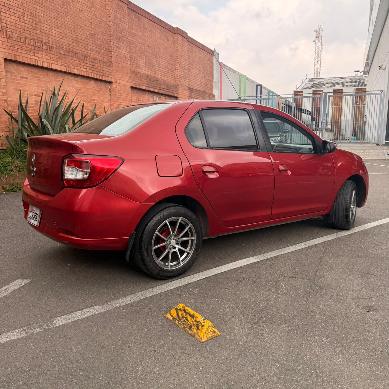 RENAULT LOGAN PRIVILEGE