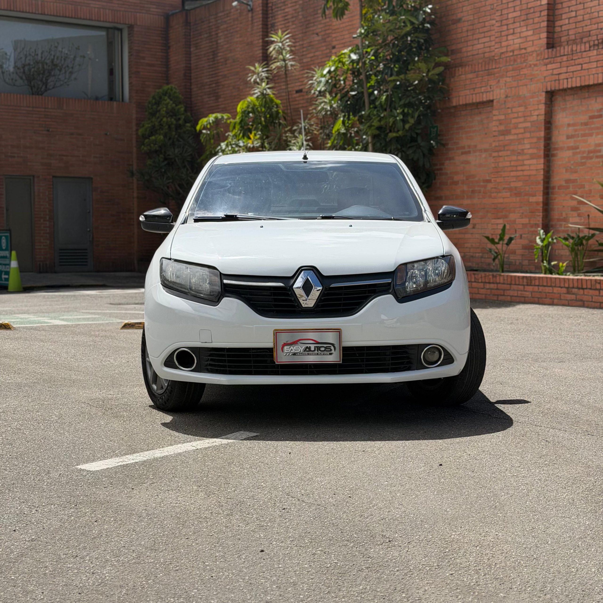 RENAULT LOGAN PRIVILEGE INTES(POLAR) MT 2019