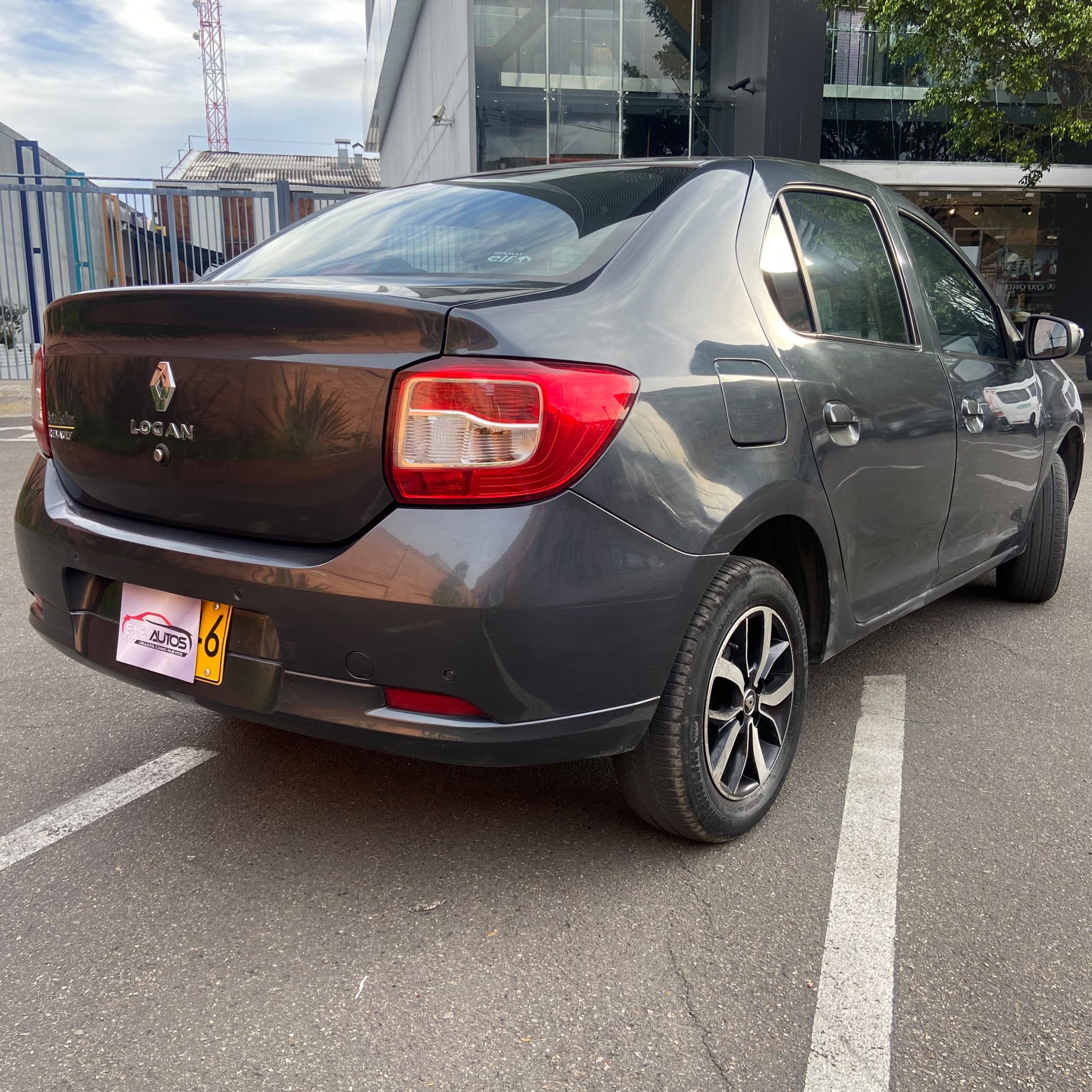 RENAULT LOGAN EXPRESSION / LIFE + AT 1600CC 16V AA 2AB ABS 2019