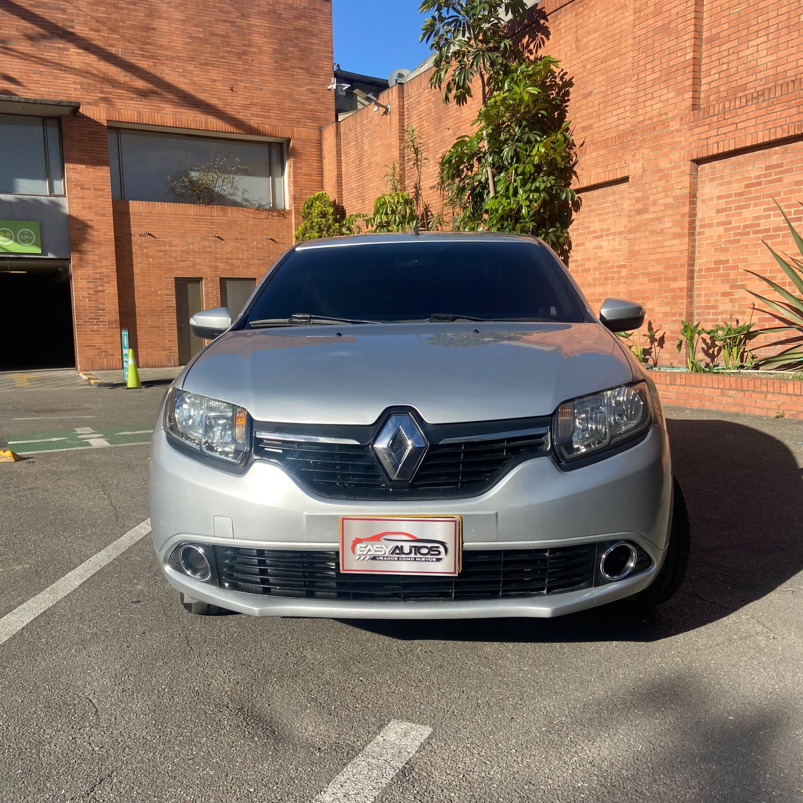 RENAULT LOGAN PRIVILIGE INTENS TP 2017