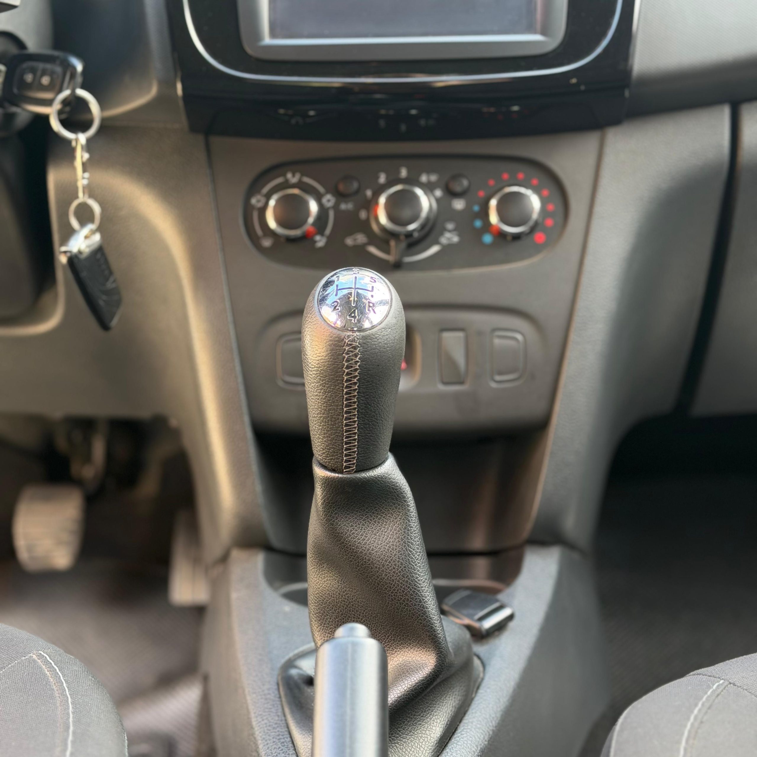 RENAULT LOGAN PRIVILEGE INTES(POLAR) MT 2019