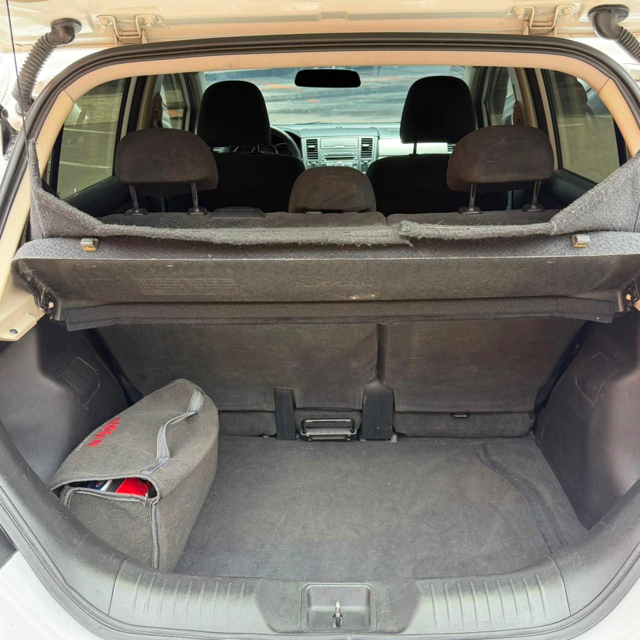 
								Nissan Tiida 1.8 2013 full									