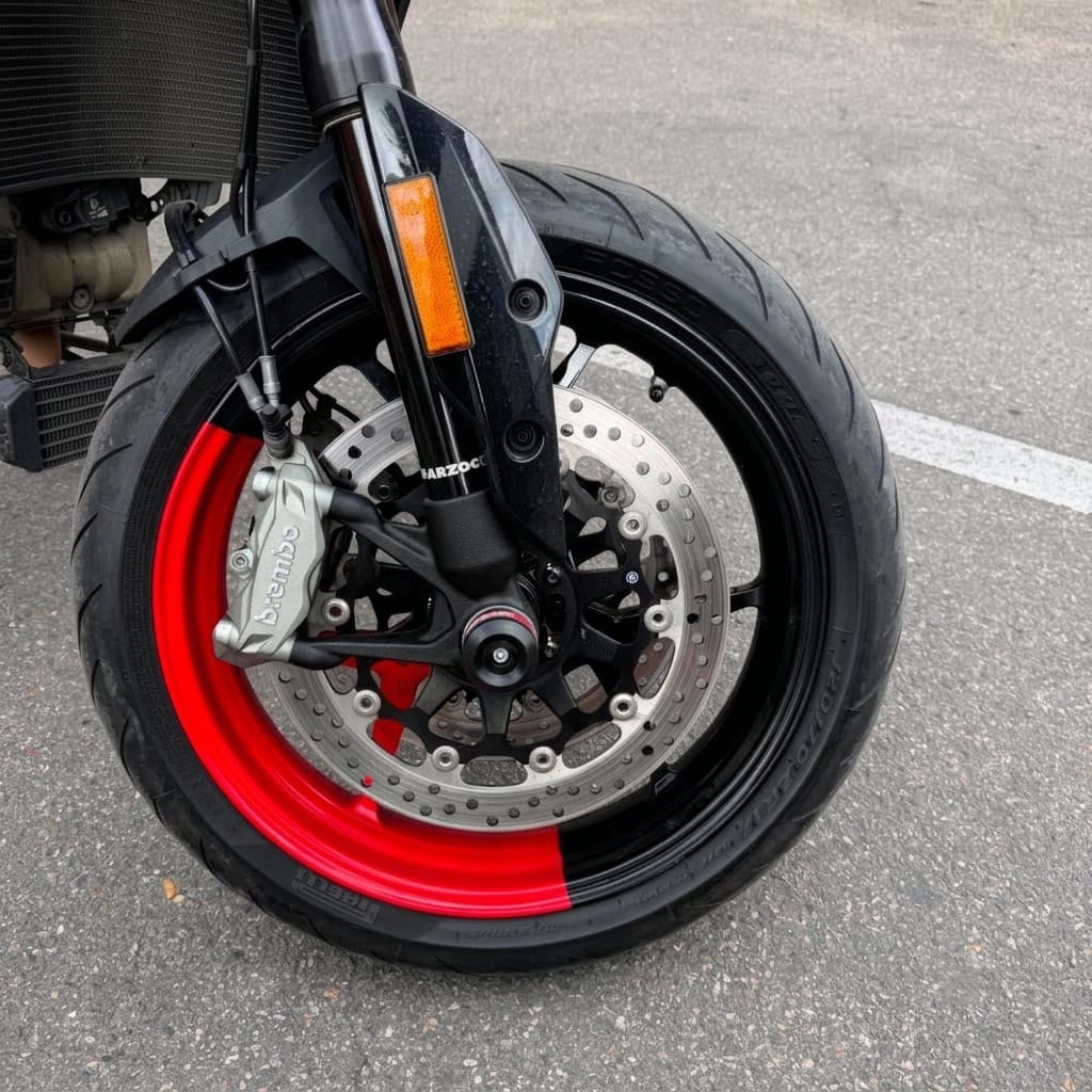 
								Ducati Hypermotard 950 RVE 2025 full									