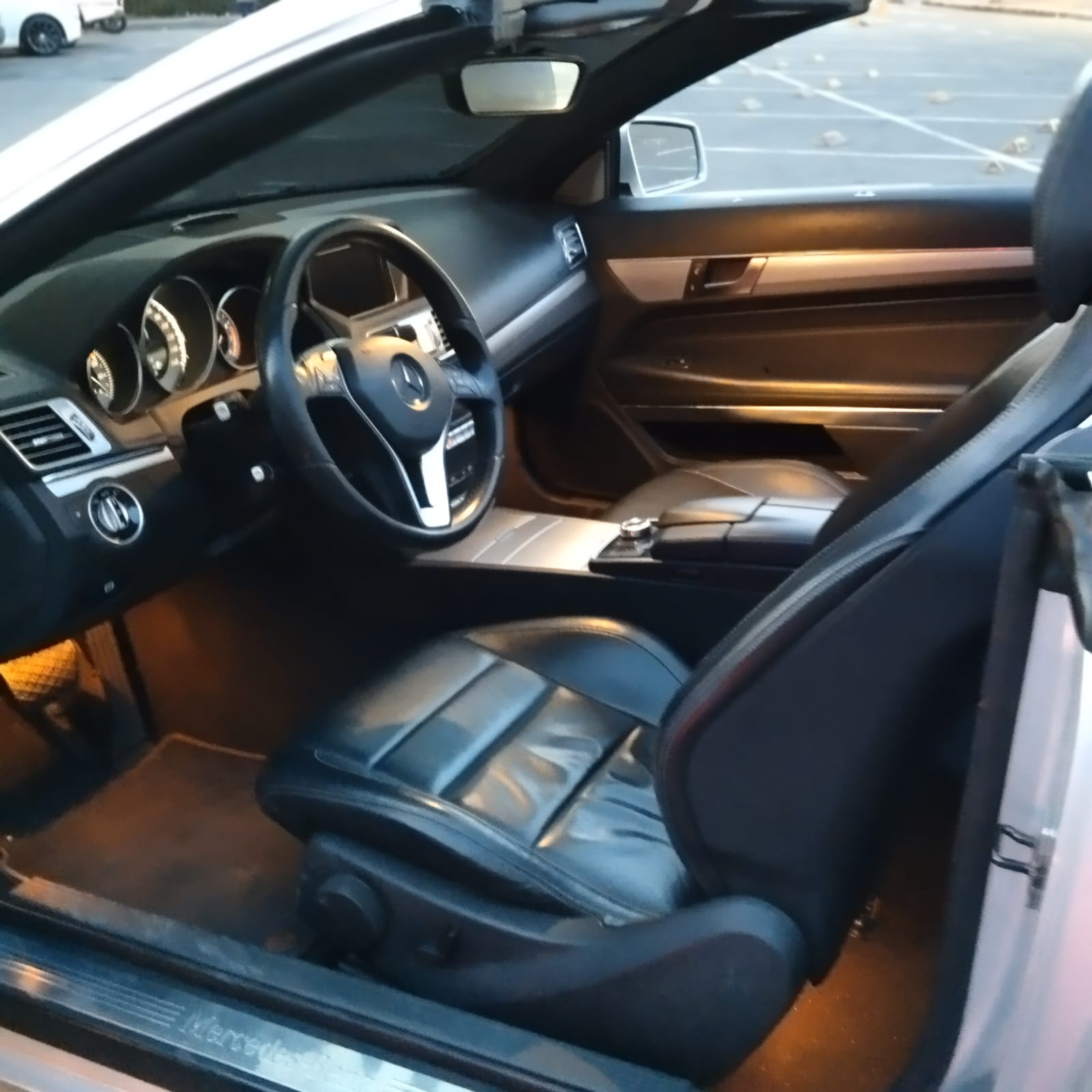 
								Mercedes-Benz E250 Cabrio AT 1.8T 2016 full									