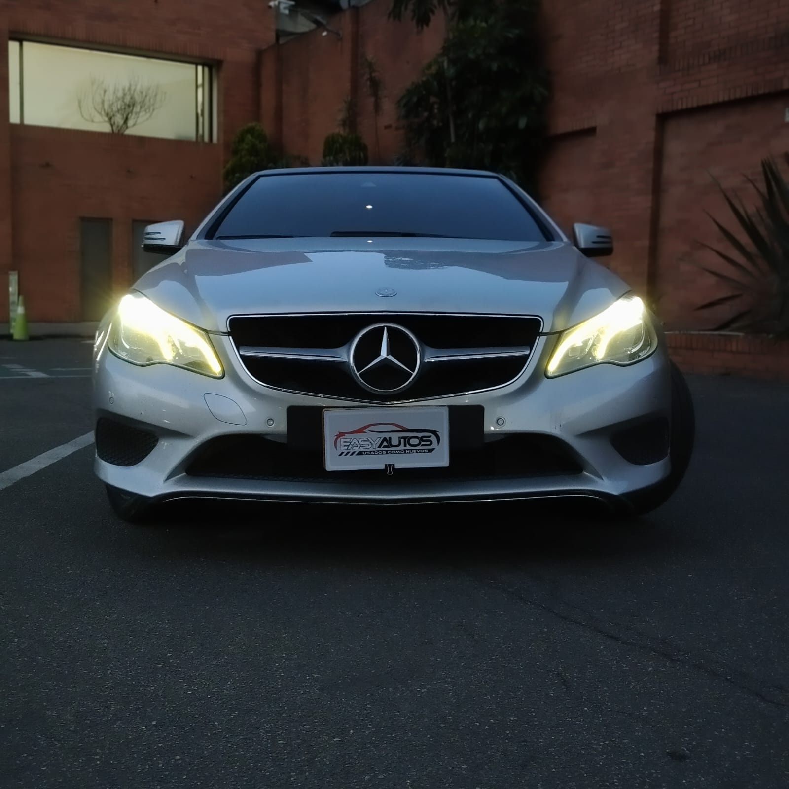 
								Mercedes-Benz E250 Cabrio AT 1.8T 2016 full									