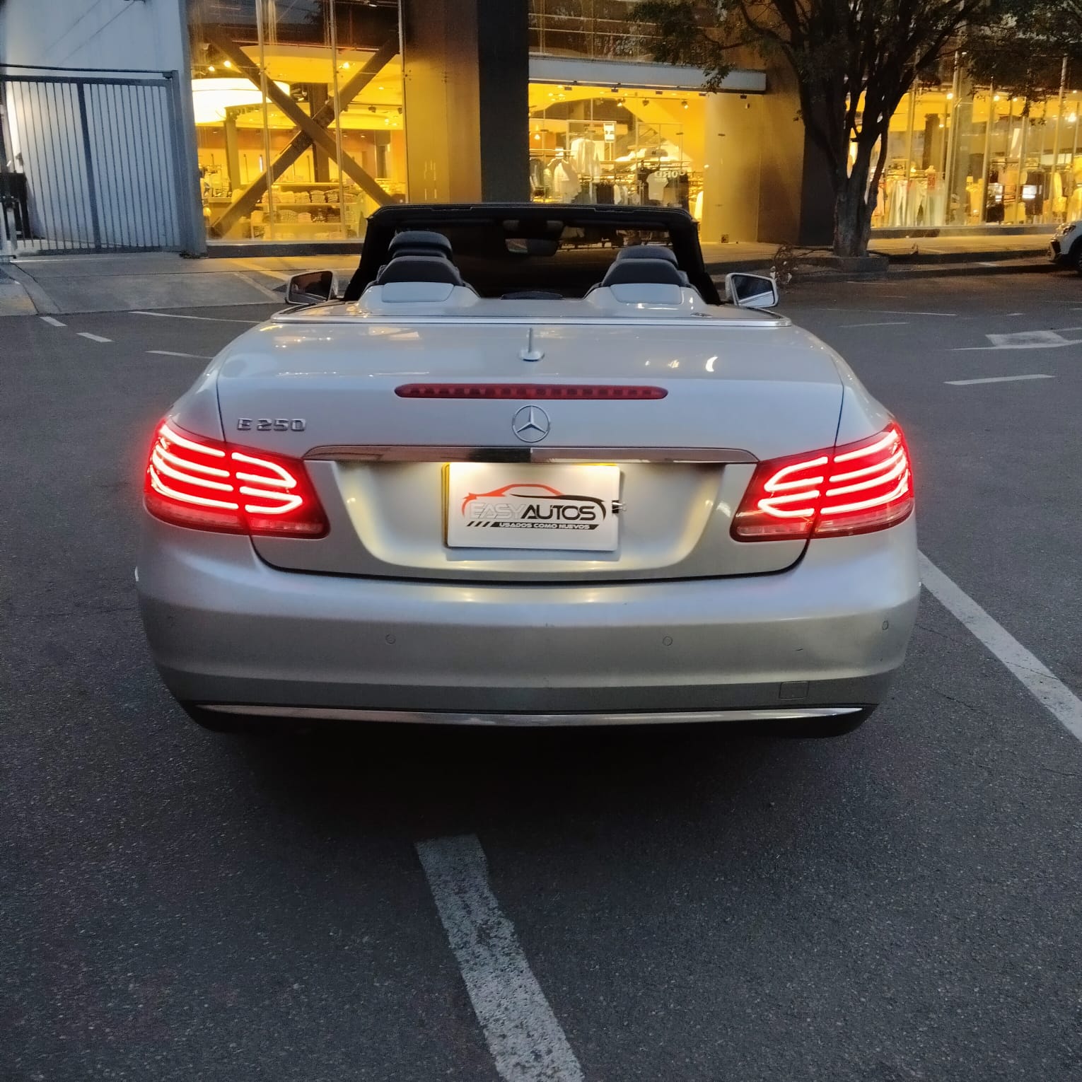 
								Mercedes-Benz E250 Cabrio AT 1.8T 2016 full									