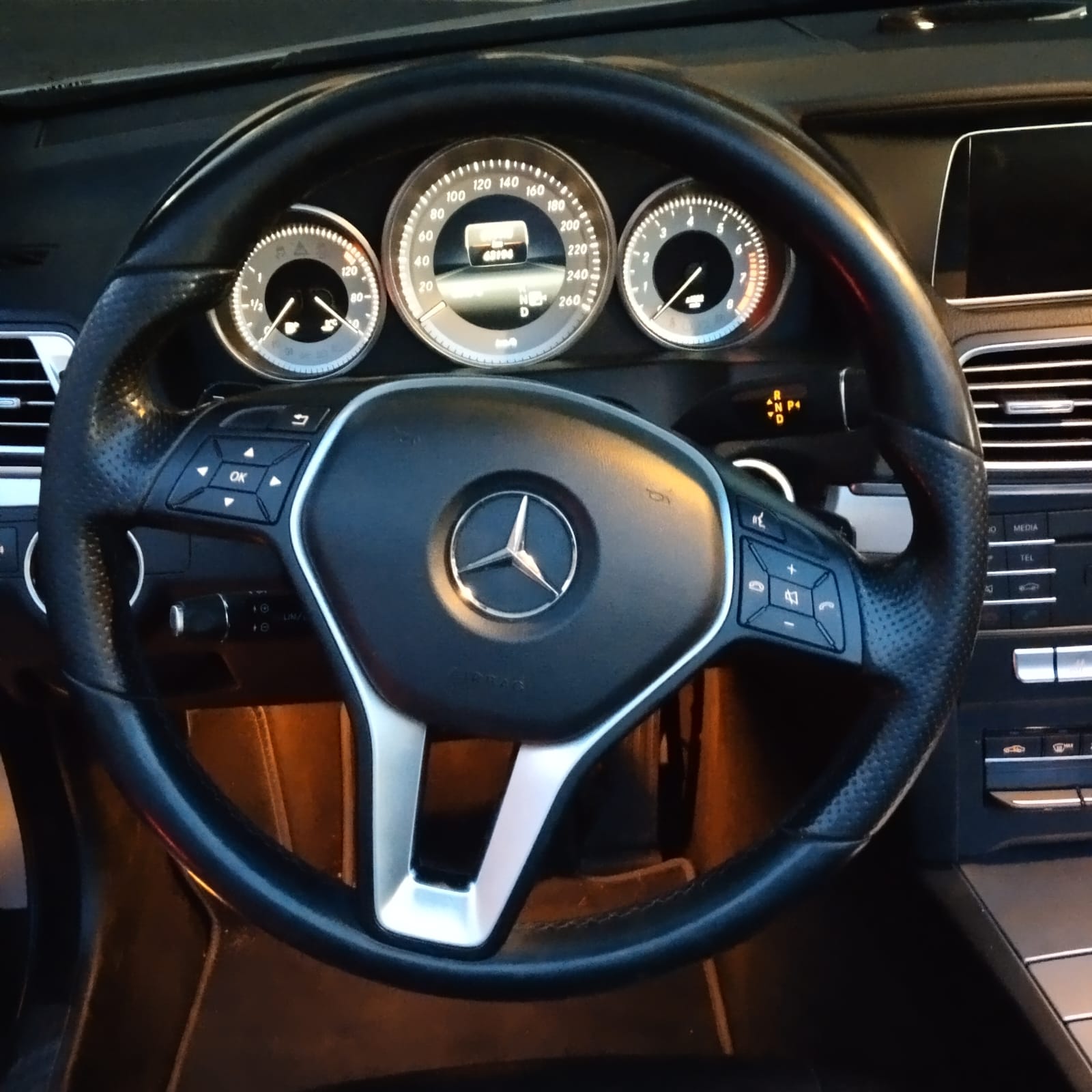 
								Mercedes-Benz E250 Cabrio AT 1.8T 2016 full									