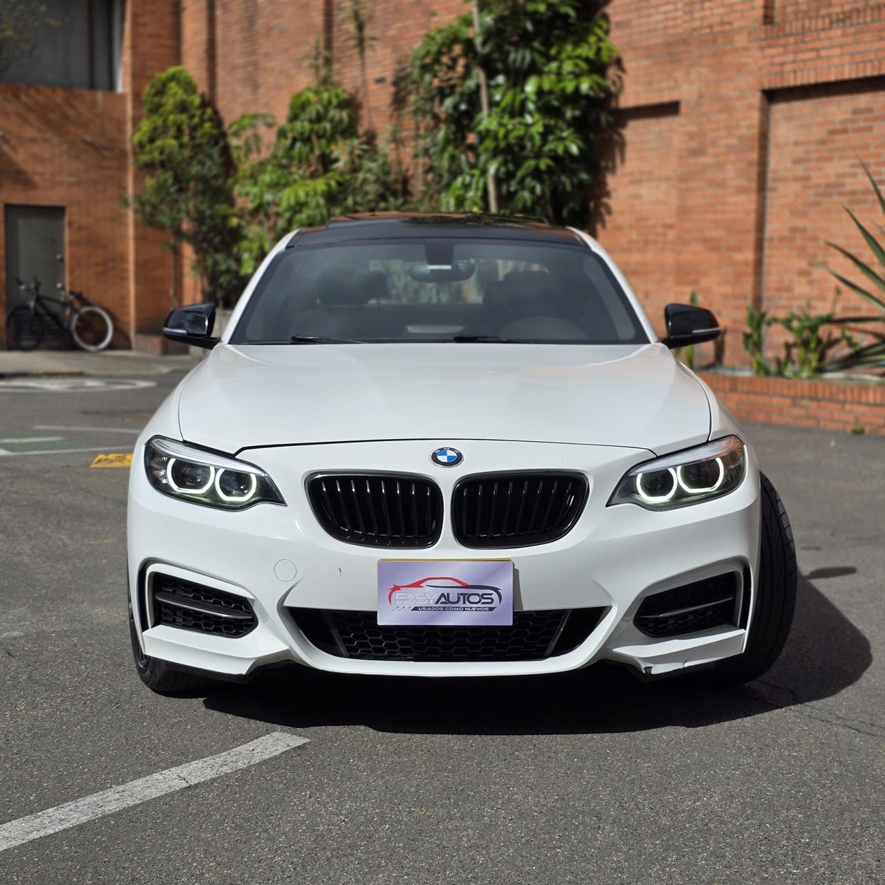 
								BMW M240i Coupé 2018 full									