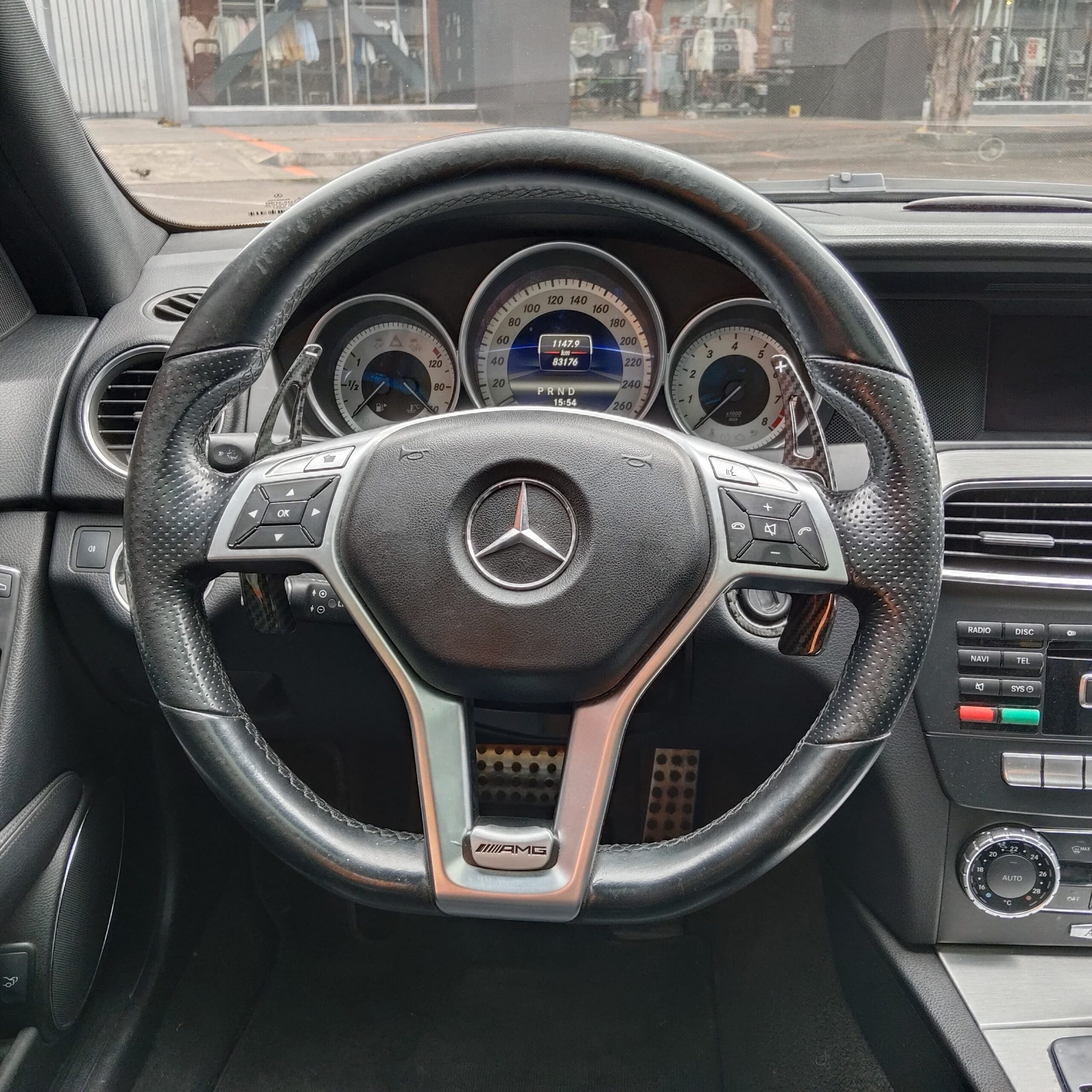 
								Mercedes-Benz C250 CGI BlueEfficiency 2013 full									