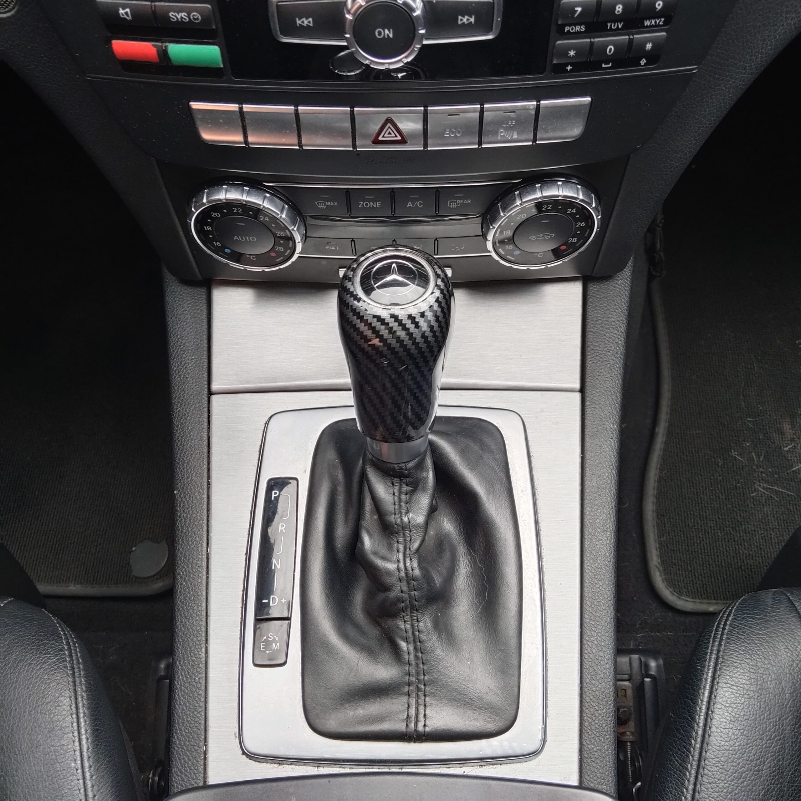 
								Mercedes-Benz C250 CGI BlueEfficiency 2013 full									
