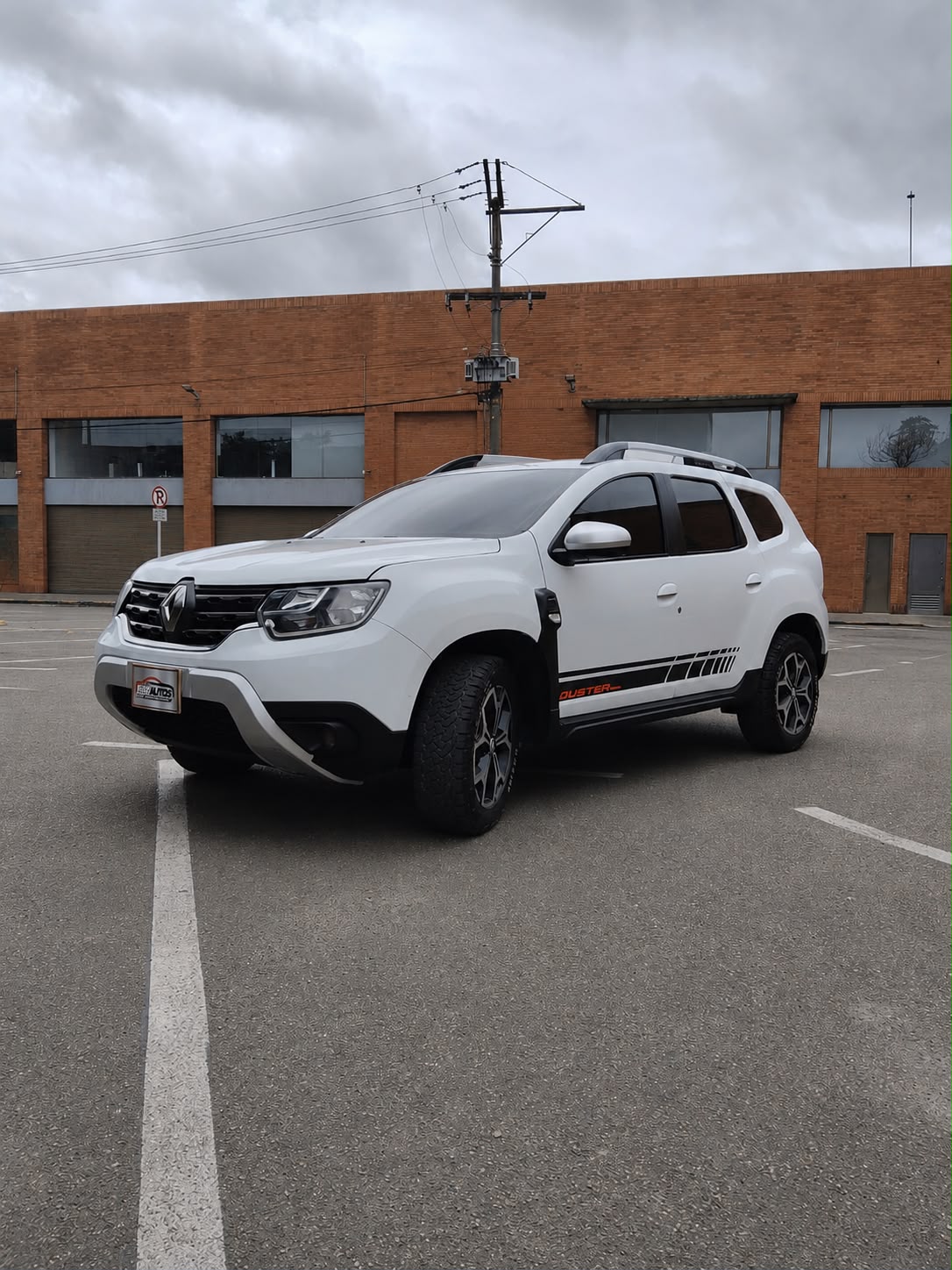 
								Renault Duster Iconic MT 1.3T 4×4 2024 full									