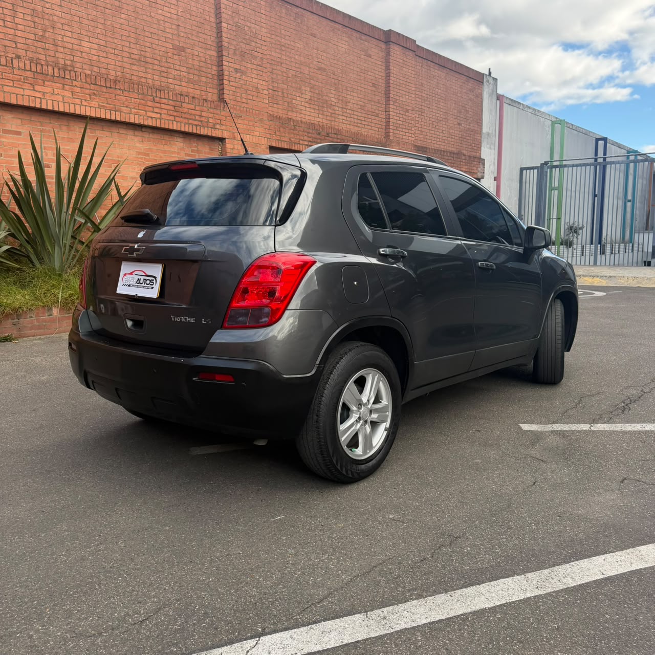 
								Chevrolet Tracker LS MT 1.8 2016 full									