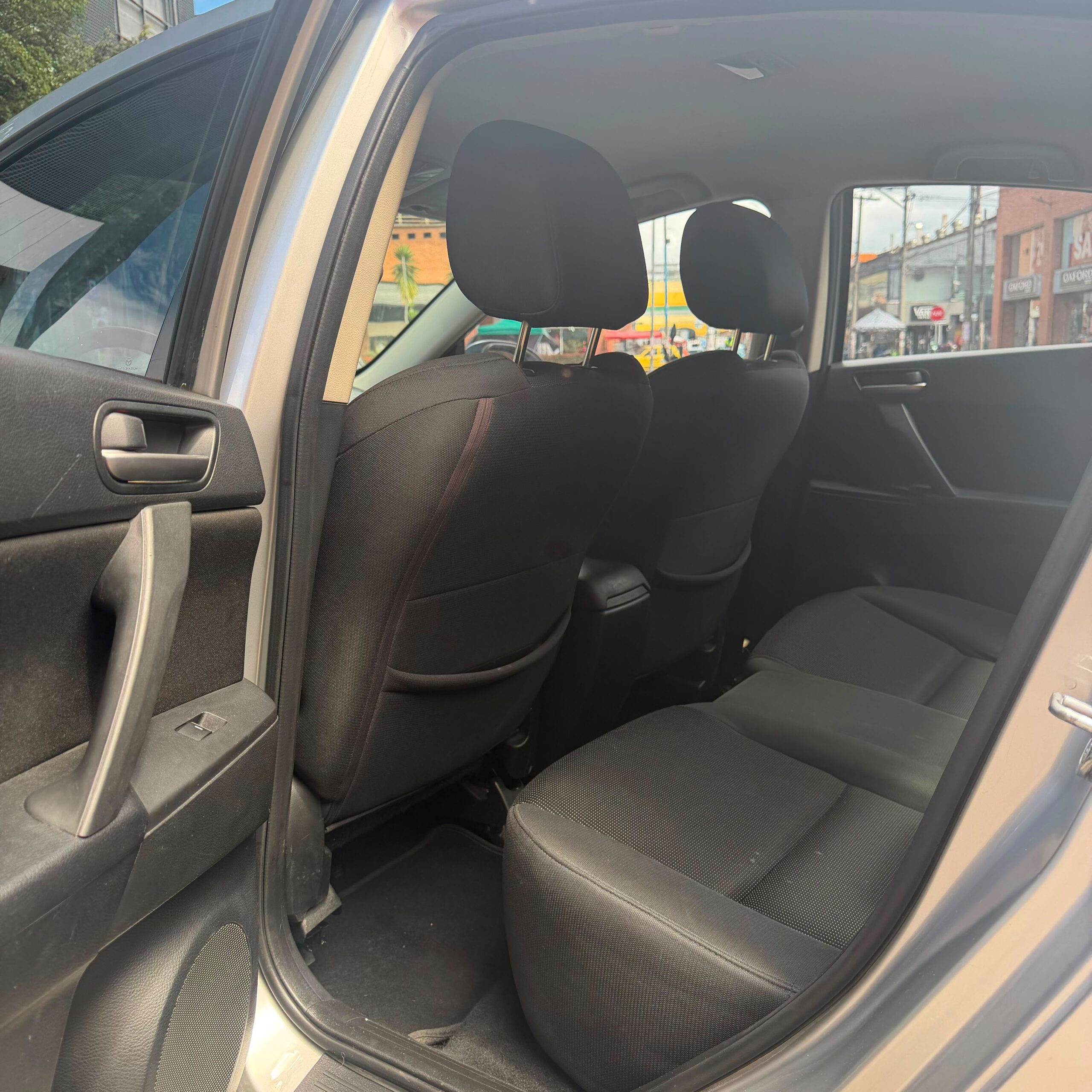 
								Mazda 3 MT 1.6 2011 full									