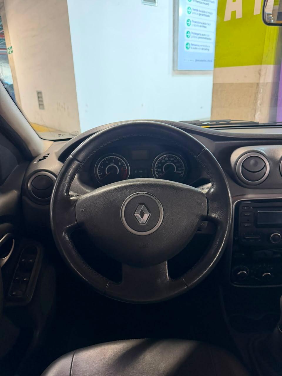 
								Renault Logan Dynamic MT 1.6 2013 full									