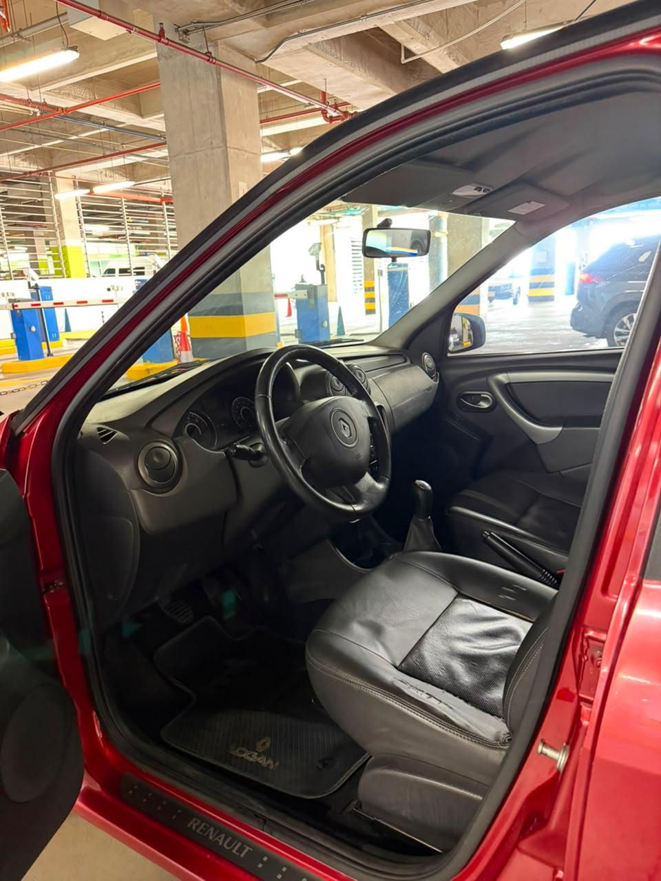 
								Renault Logan Dynamic MT 1.6 2013 full									
