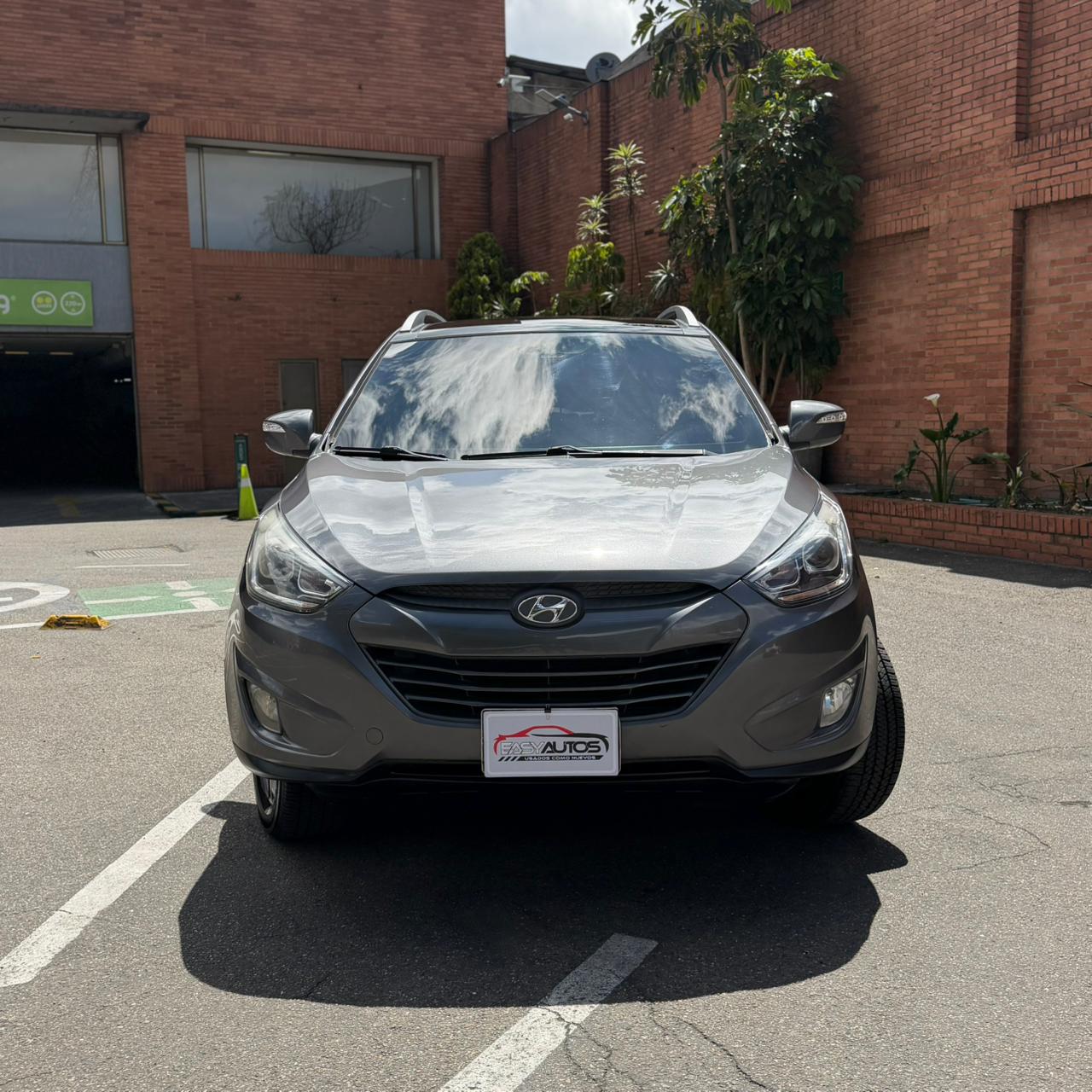 
								Hyundai Tucson AT 2.0 2015 full									