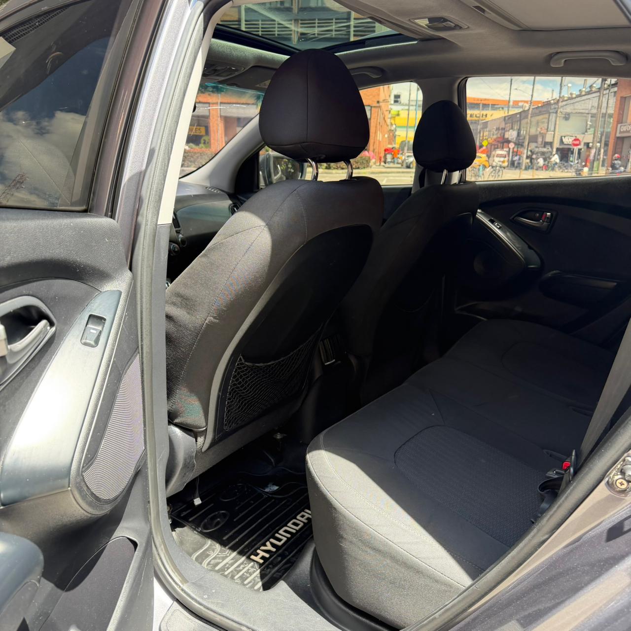 
								Hyundai Tucson AT 2.0 2015 full									