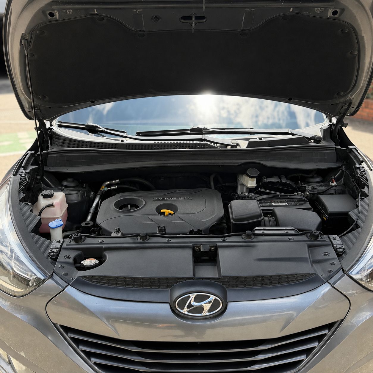 
								Hyundai Tucson AT 2.0 2015 full									