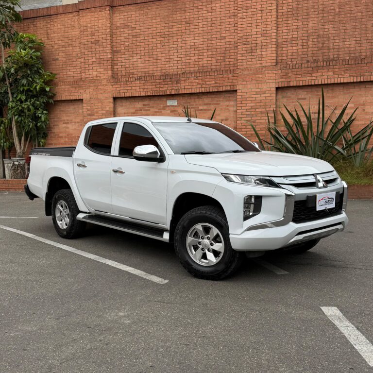 Mitsubishi L200 MT 2.4 4×4 2024