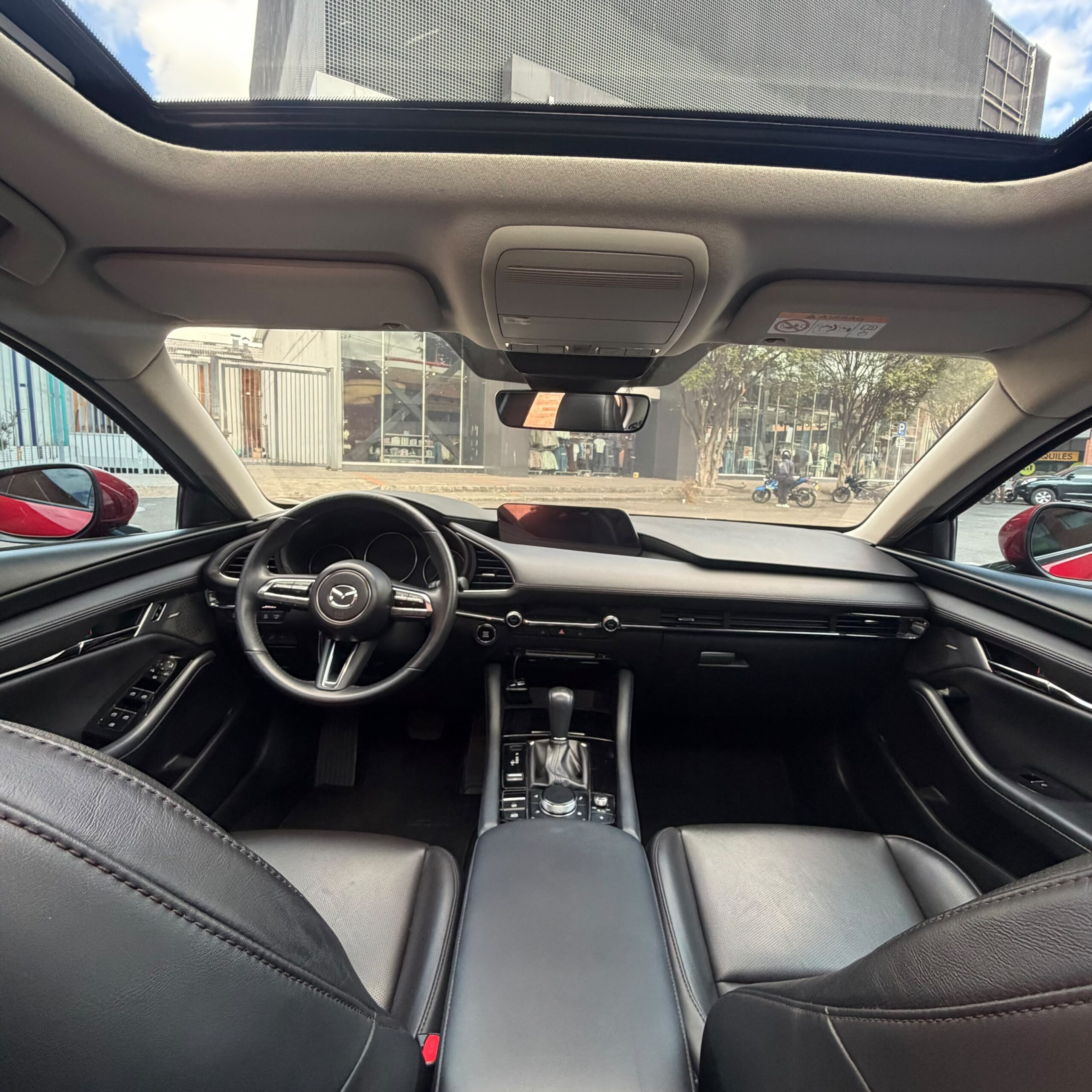 
								Mazda 3 Grand Touring Hybrid 2.0 2023 (2do) full									